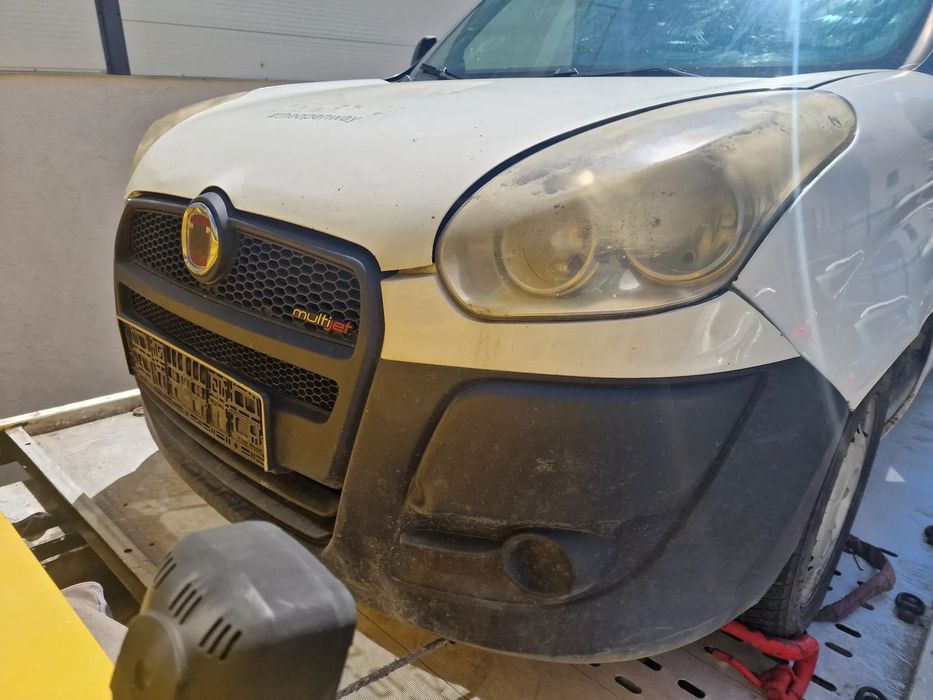 Dezmembrez Fiat Doblo 1.3  66KW an 2011 cod 263A2000