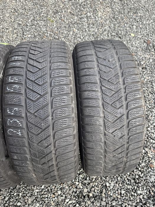 Set 4 anvelope 235 55 r17 pirelli de iarna