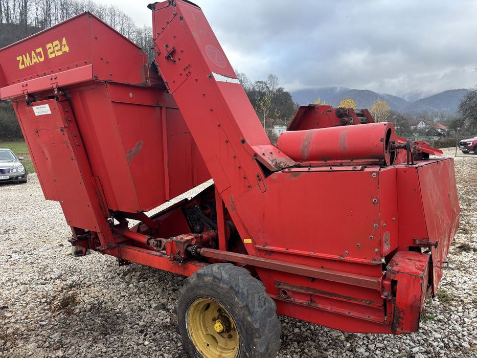 Culegatoare porumb zmaj 224 an fab 2004