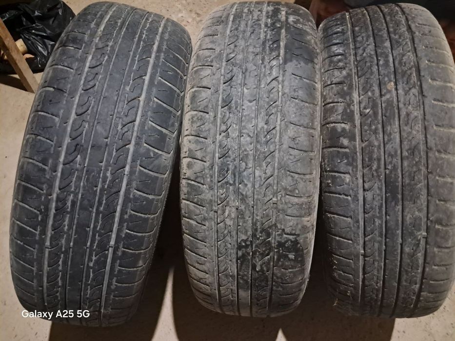 Шины 195/65/15 б/у в хорошем состоянии