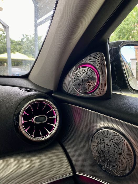 Mercedes амбиентно осветление, Светещи въздуховоди и 3D Говорители