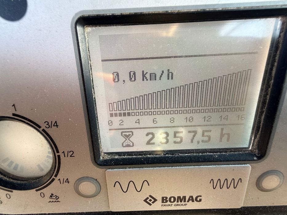 De Vanzare BOMAG BW 213 D-5