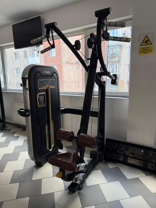 Aparat professional lat pull down