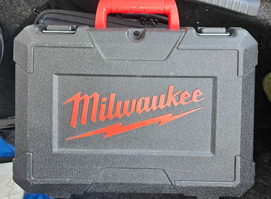Mașină de găurit M12 BDD-201C Milwaukee 2 acumulatori
