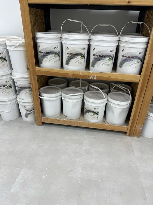 Клей для линолиума и паркета.