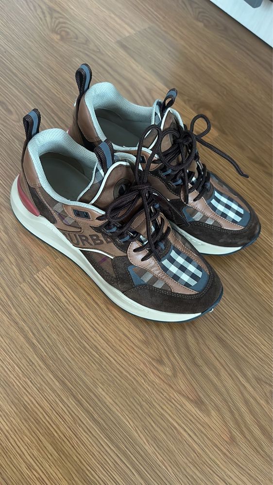 Burberry london sneakers