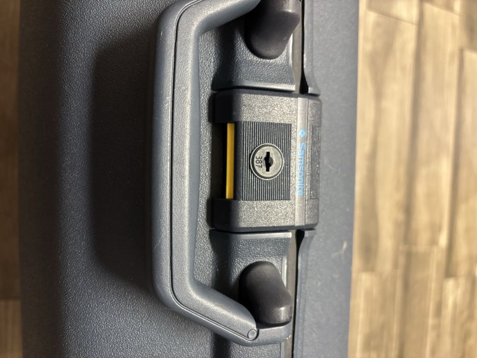 Troler Samsonite original – rezistent și practic