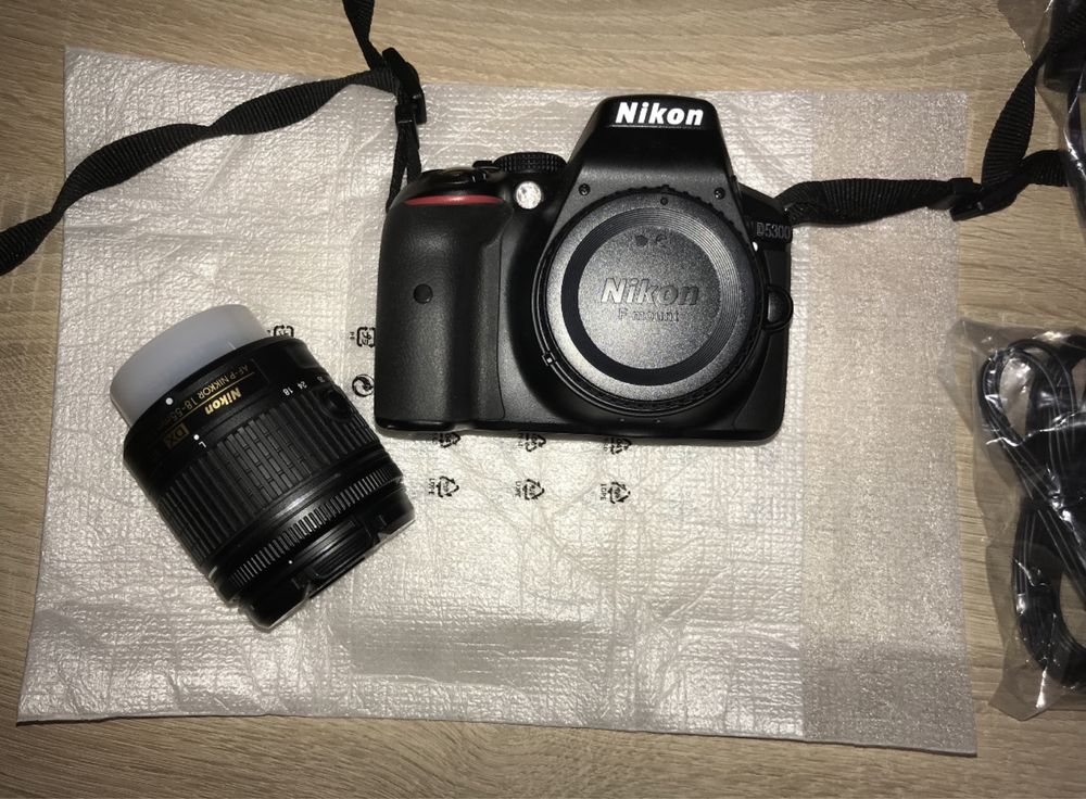 Camera foto DSLR Nikon D5300