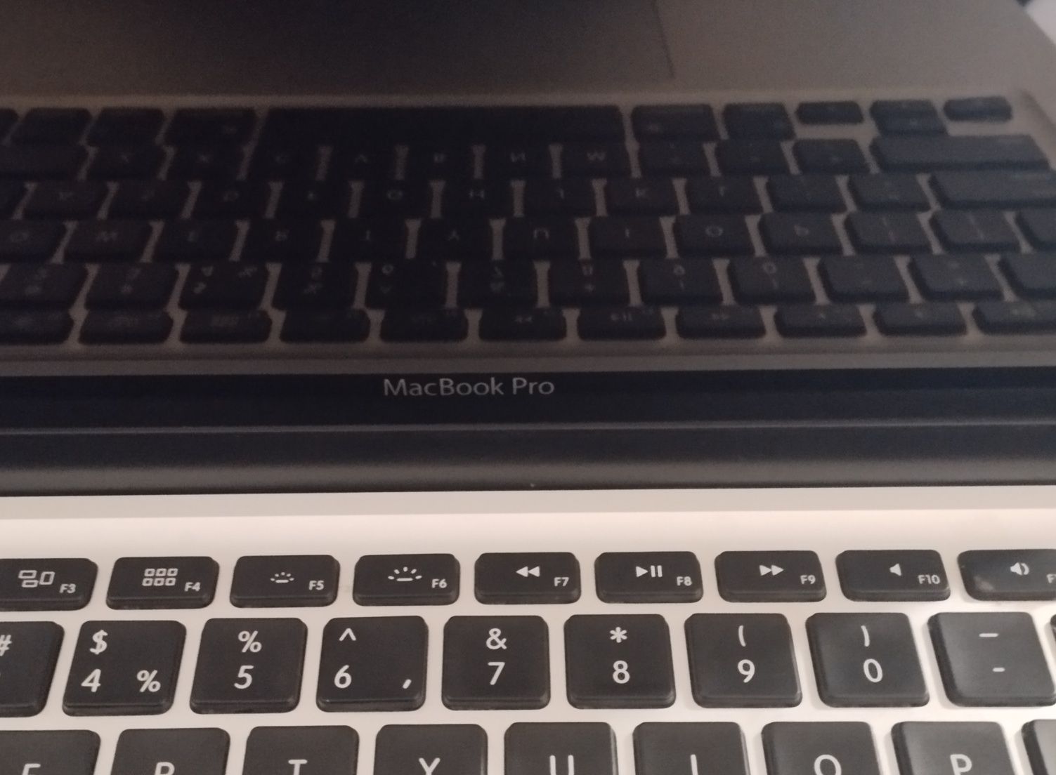 Macbook pro sotiladi!!!