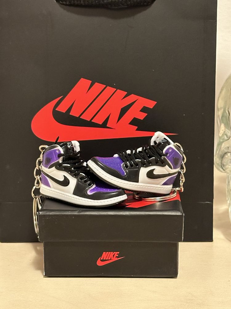 Poartă-ți pasiunea la chei! Brelocuri Nike premium – ediție limitată!