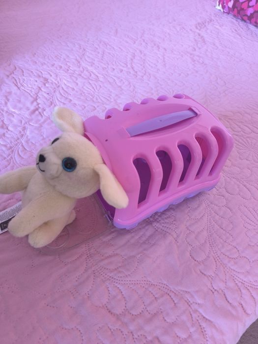 Плюшени играчки - мечок около 50 см и кученце в клетка