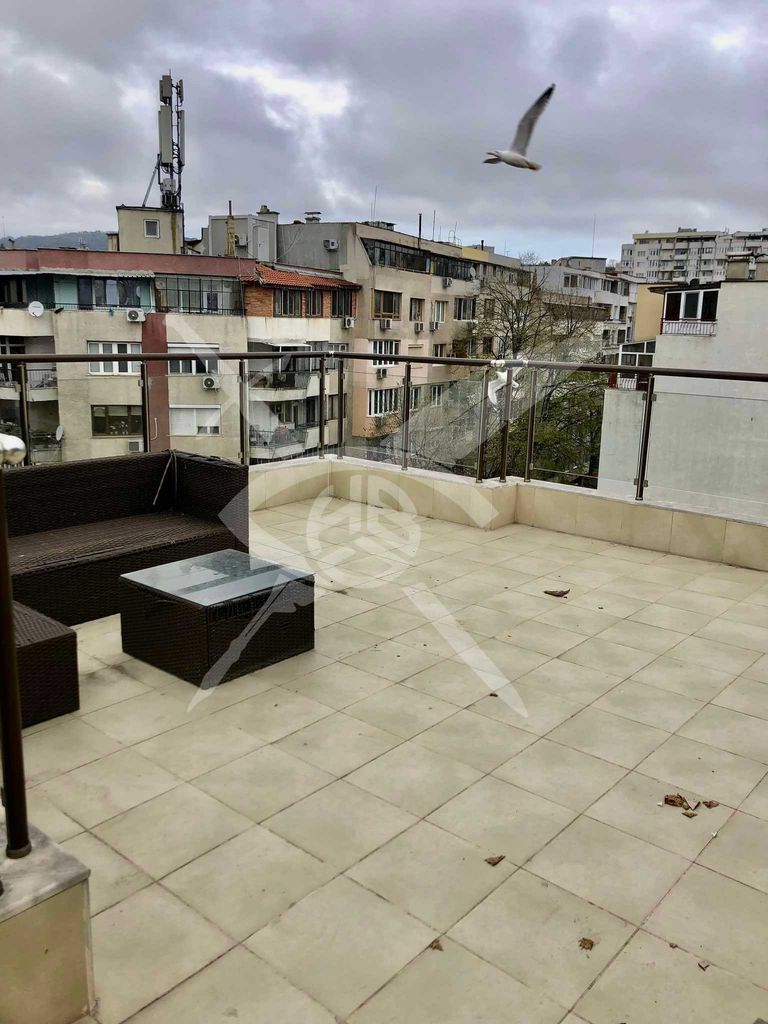 Дава се под наем Двустаен апартамент в Варна, Конфуто - 88 кв.м за 500 € - Снимка #3