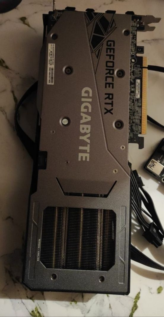Видеокарта (GIGABYTE  GeForce RTX 3060 Ti Gaming OC-8GD 2.0 8GB GDDR6)