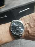 Ceas Lorus automatic parte a brandului Seiko