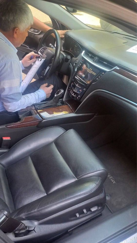 Cadillac XTS сотилади
