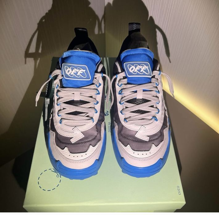 Adidasi off white odsy 1000