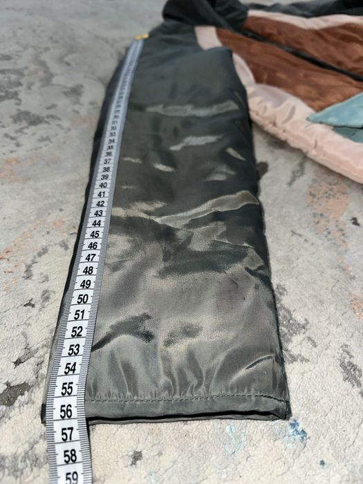 Geaca lunga matlasata marimea 10-11 ani (140 cm) Reserved