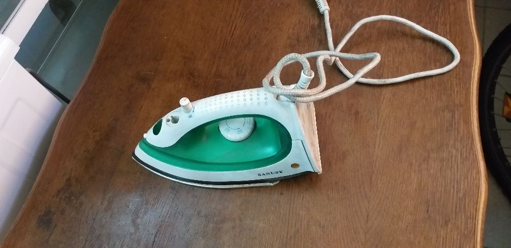 Fier de calcat Zanussi talpa inox