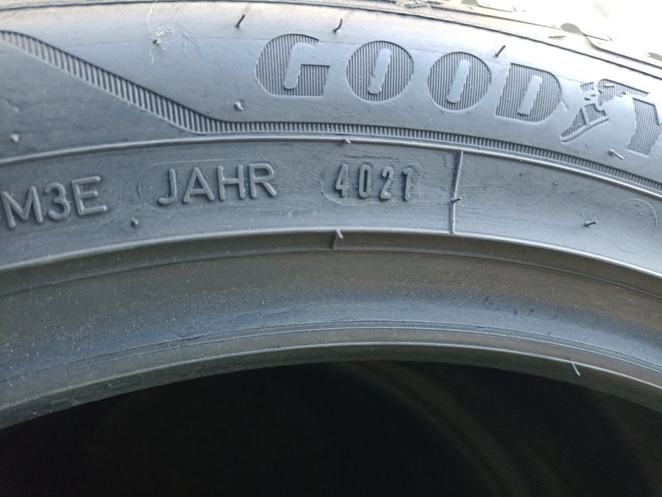 4 anvelope de iarna ca si noi Goodyear 255/45 R19 2xdot 2522 2xdot4021
