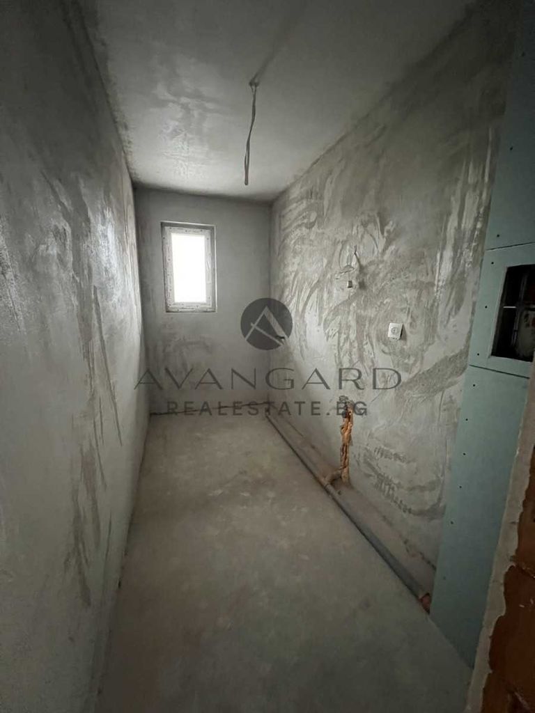 Продава се Тристаен апартамент в Пловдив, Остромила - 174 кв.м за 892 €/кв.м - Снимка #5