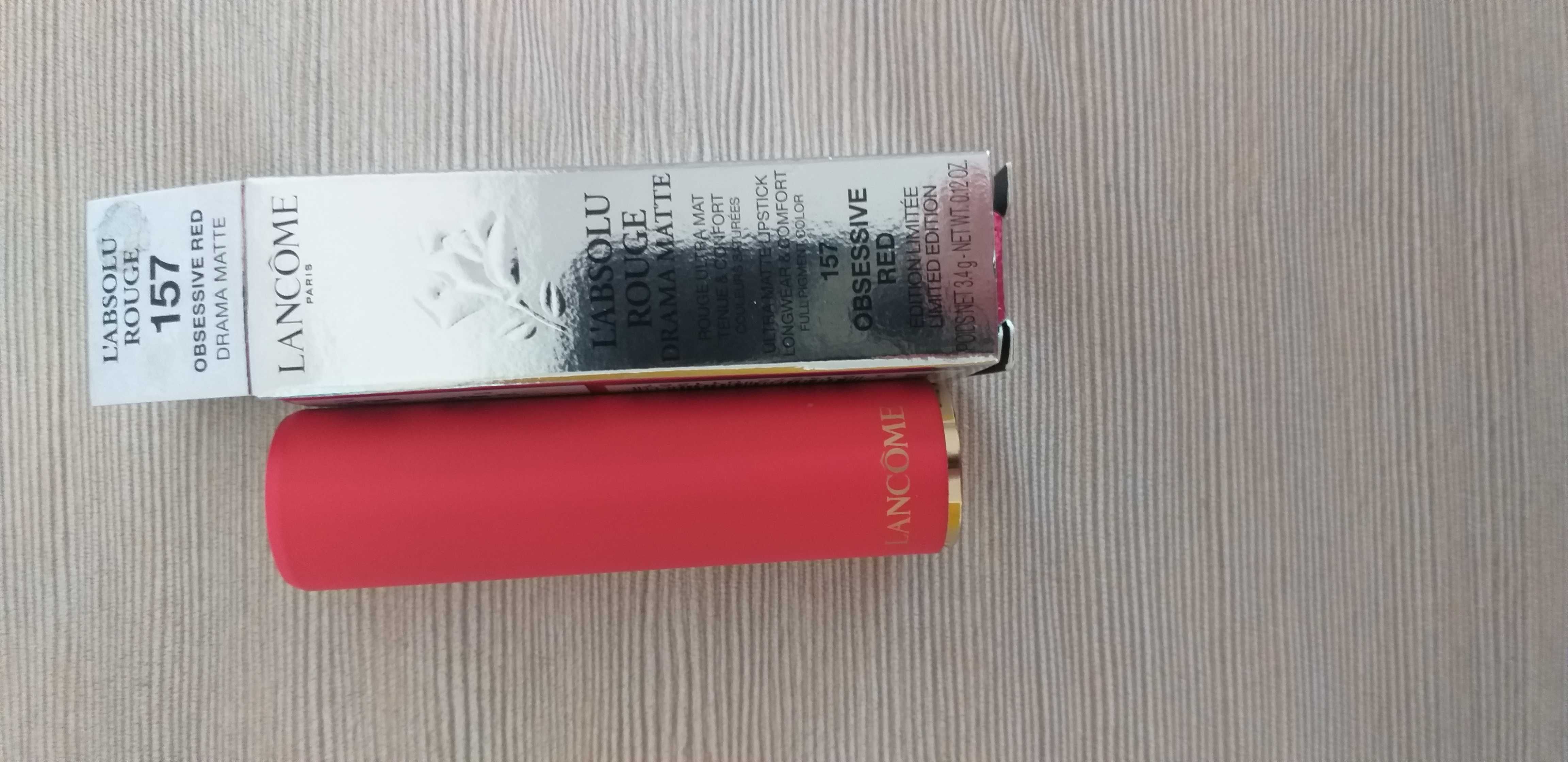 Червило LANCOME L'ABSOLU ROUGE 157 червено.