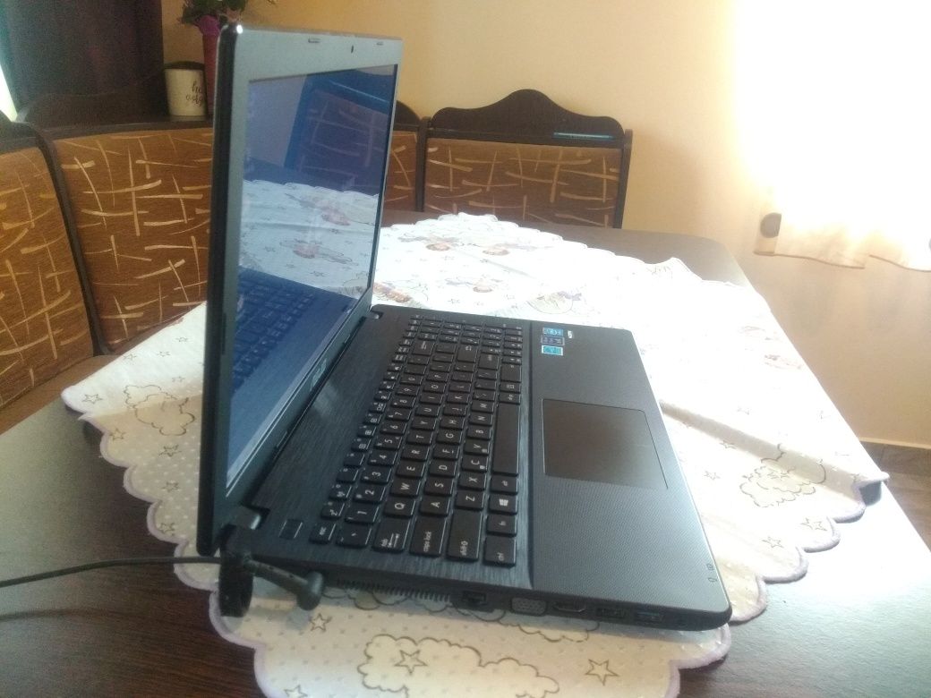 Laptop quad core in stare f.b