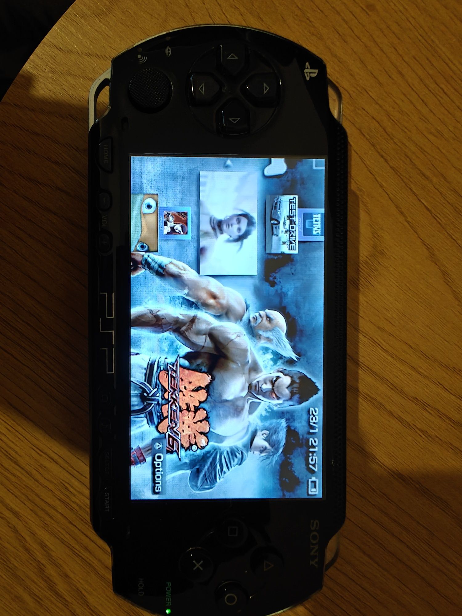 PSP конзола с 60+ игри