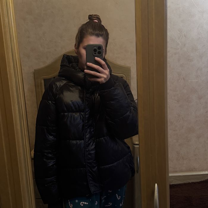 Продам женскую верхнюю одежду