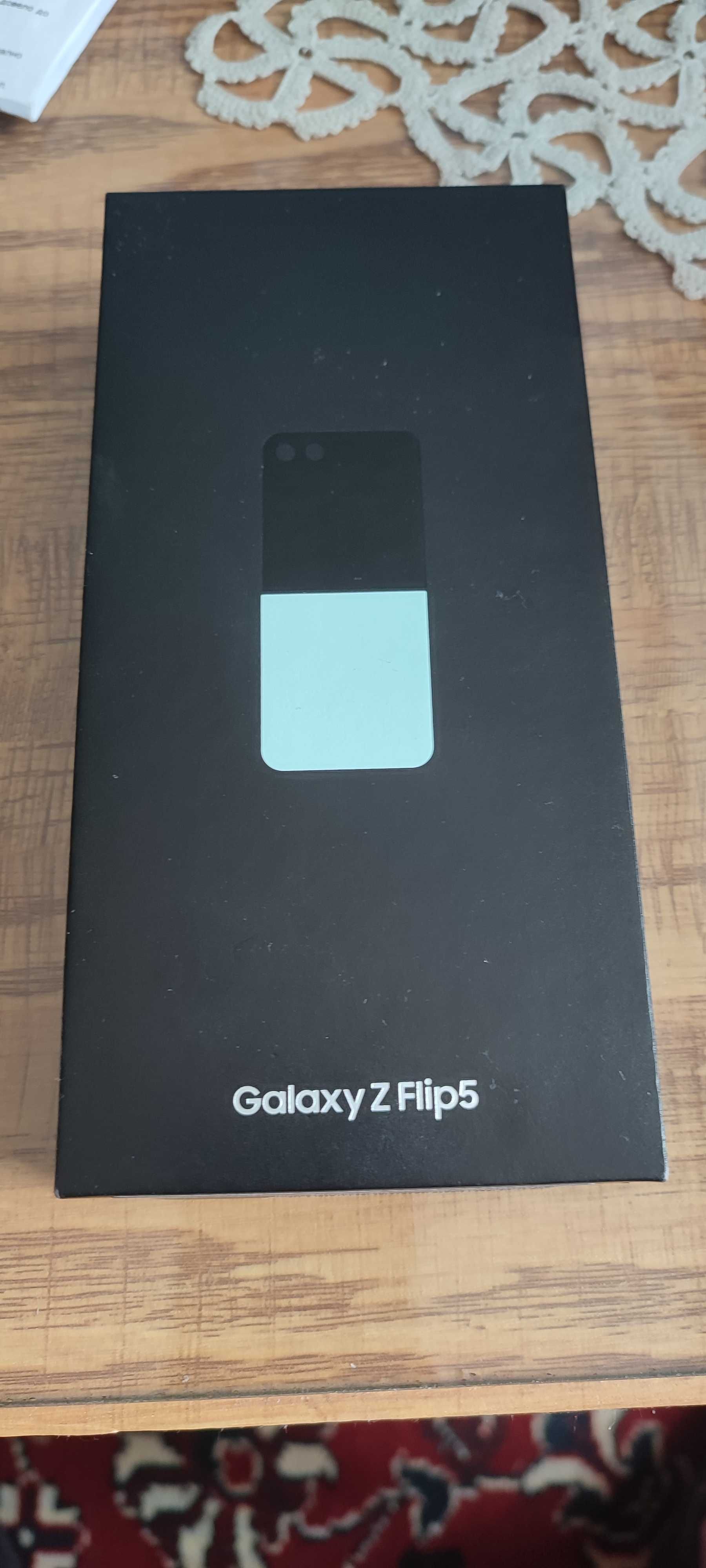 Galaxy Z Flip 5 - 512GB Mint | Като Нов | Гаранция + Калъф