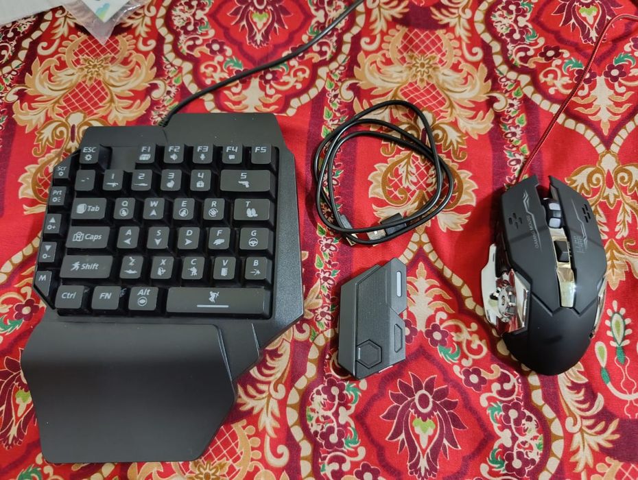 Для телефона приставка