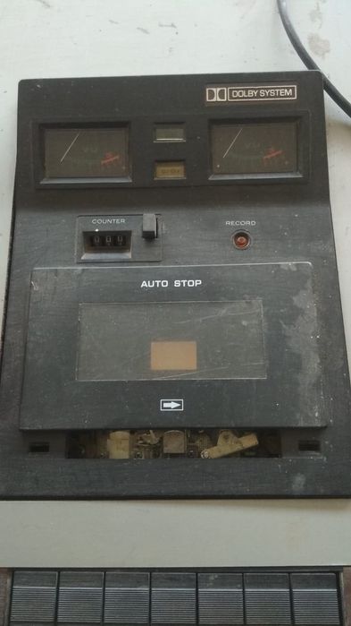 Продам советский проигрывате калонкиль с кассетным магнитофоном, радио