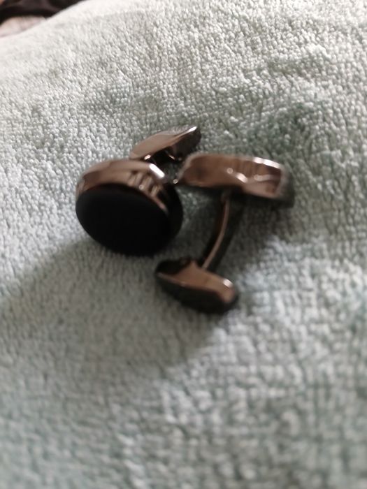 Vând butoni de cămașă