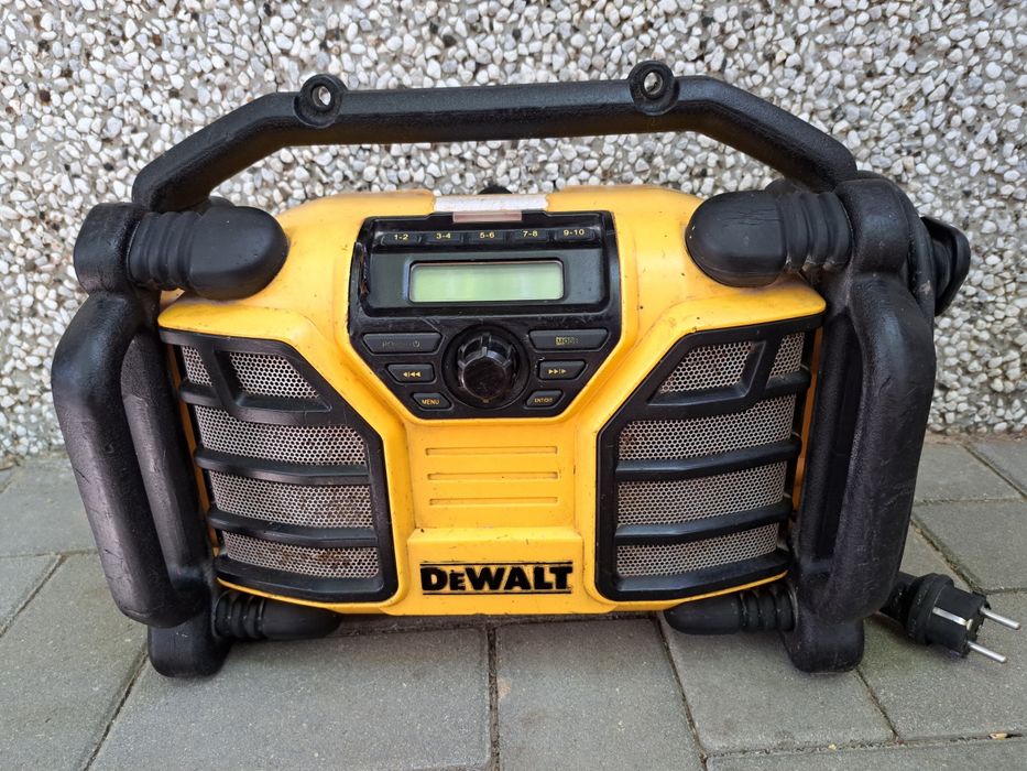 Радио Dewalt DCR017