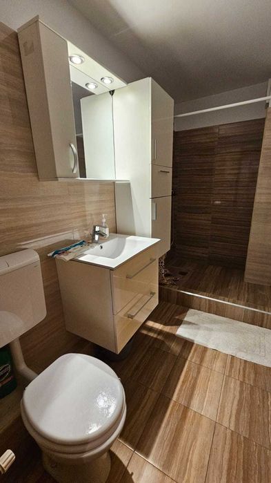 Apartament 3 camere de inchiriat - zona MALL VITAN
