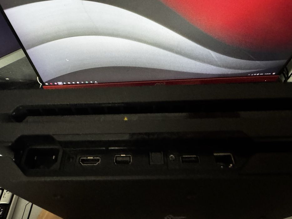 Ps4 pro + 9 jocuri AAA