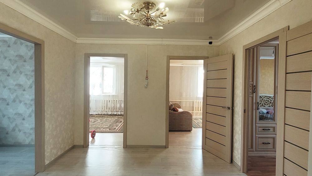 Продам большой, светлый, теплый, шпальный дом 1990 года постройки