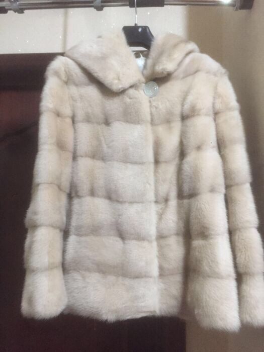 Продам норковую шубу