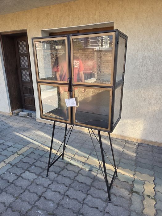 Уникална Vintage витрина с модерна визия