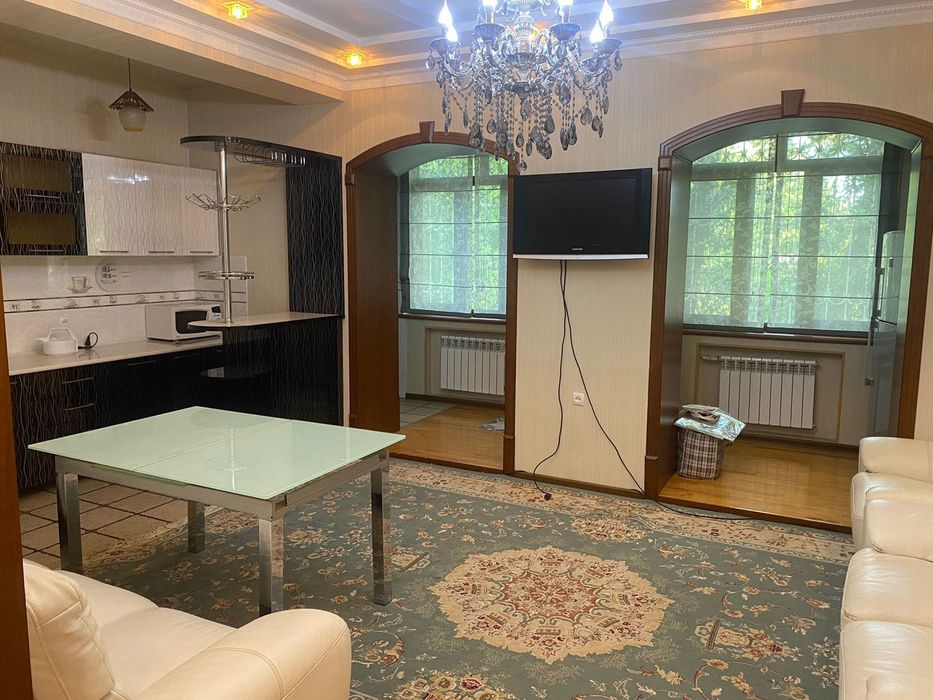 Продаётся квартира 3/2/3 в центре города Ш. Руставели