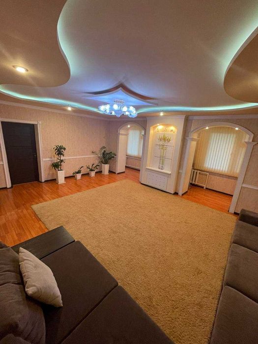 4-х комнатная квартира на Ц-7 с двумя лоджами  ID: 4256