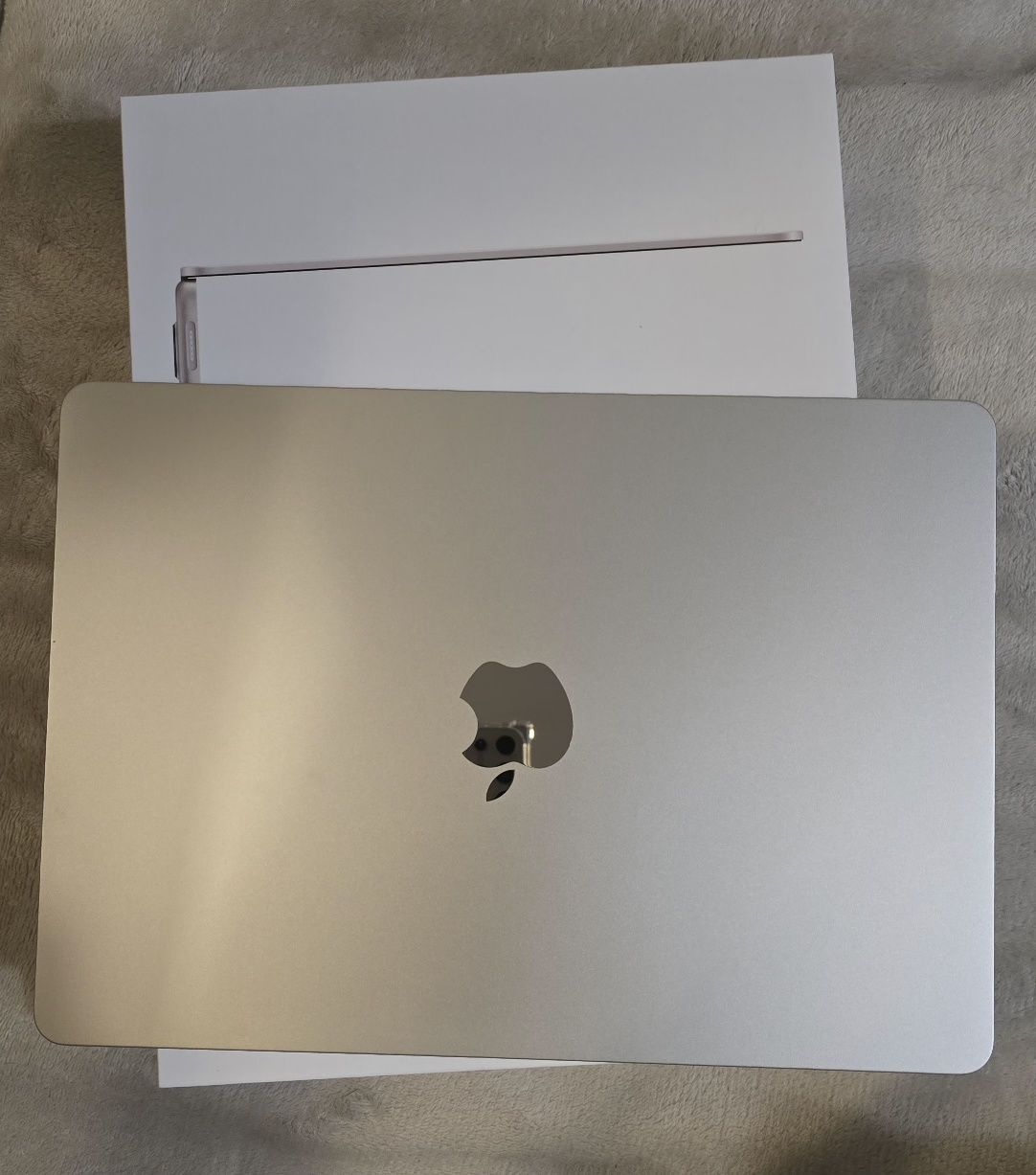 Macbook air 13.6" M2