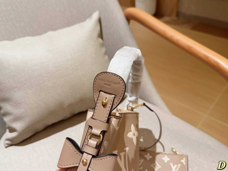 Geanta de mana dama Louis Vuitton 260370