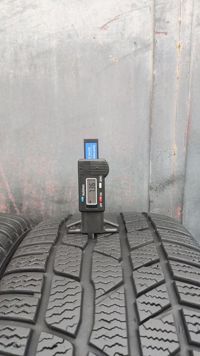 2бр. зимни гуми 225/45/17 Continental
dot22
6.9mm
Добро състояние на г