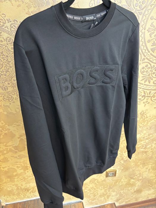 BOSS блузи с дълъг ръкав