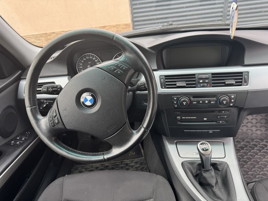 Vand Bmw seria 3 e90 318d