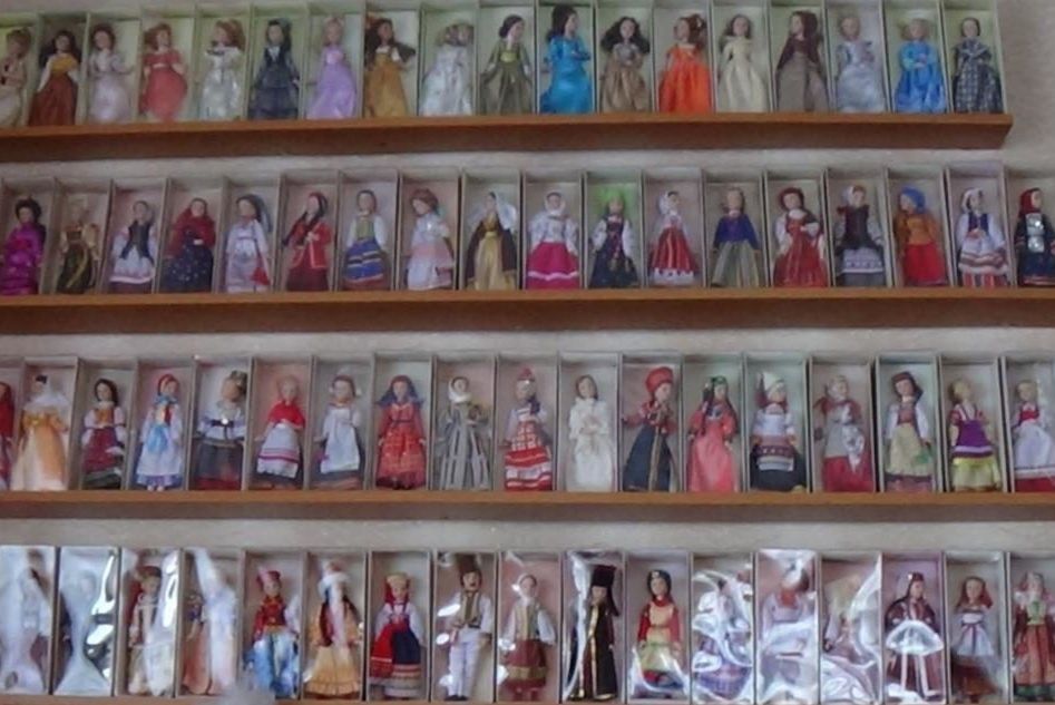Продам Коллекцию кукол