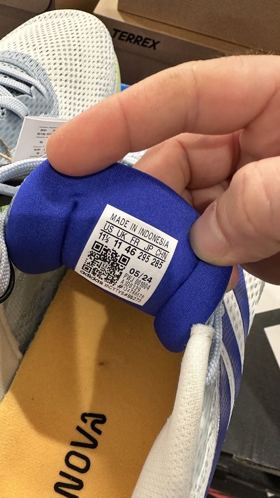 Adidas Supernova Stride M originali , noi cu eticheta ( nr 46 )