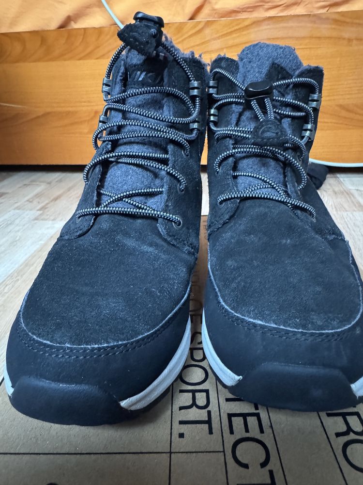 Детски ботушки Viking и Nike