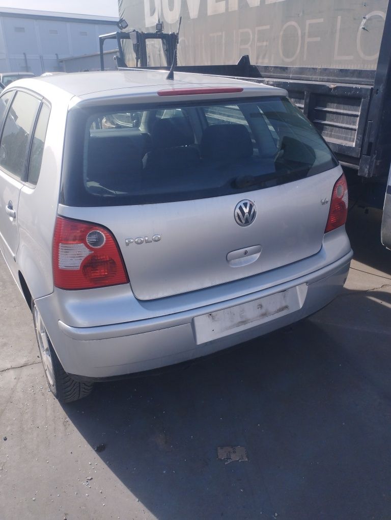 Dezmembrez vw polo 9n bky 1.4 benzina