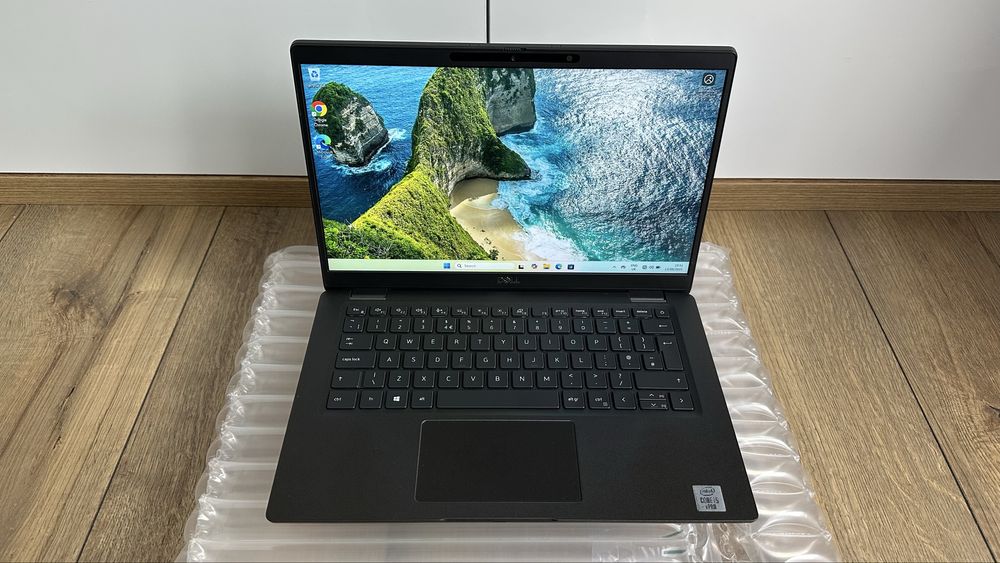 Лаптоп Dell Latitude 7310 FHD Intel i5-10310U 16GB RAM 512GB SSD